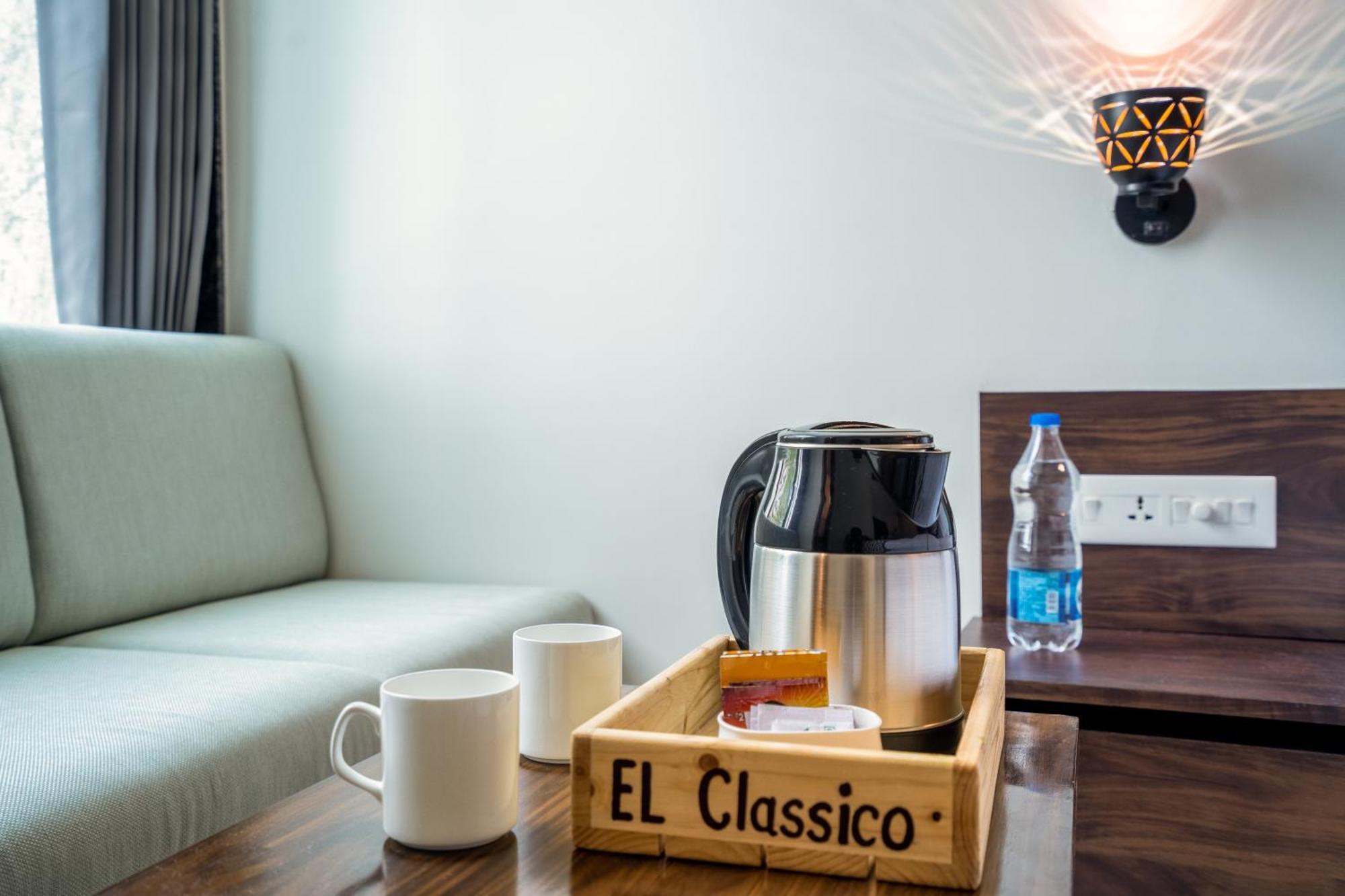 Hotel El Classico 라즈콧 외부 사진